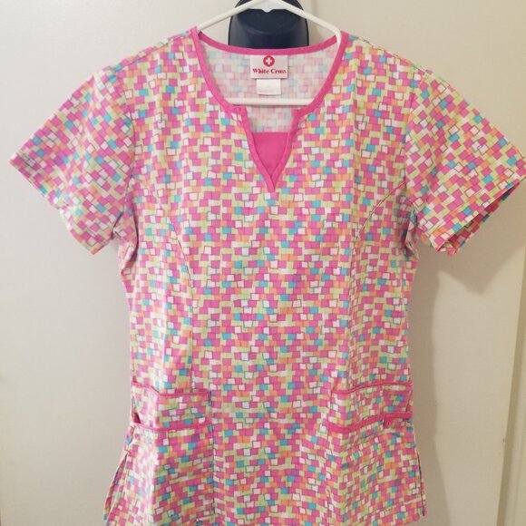 XS Scrub Top Bundle – 5 Tops (White Cross & More) – Size XS - Picture 6 of 11